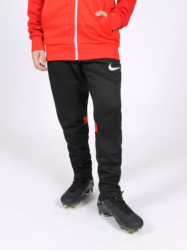    Nike   4